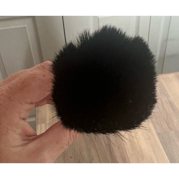 Lumene New Clear Handle Large Blush Powder Round Makeup Brush - Picture 2 of 3